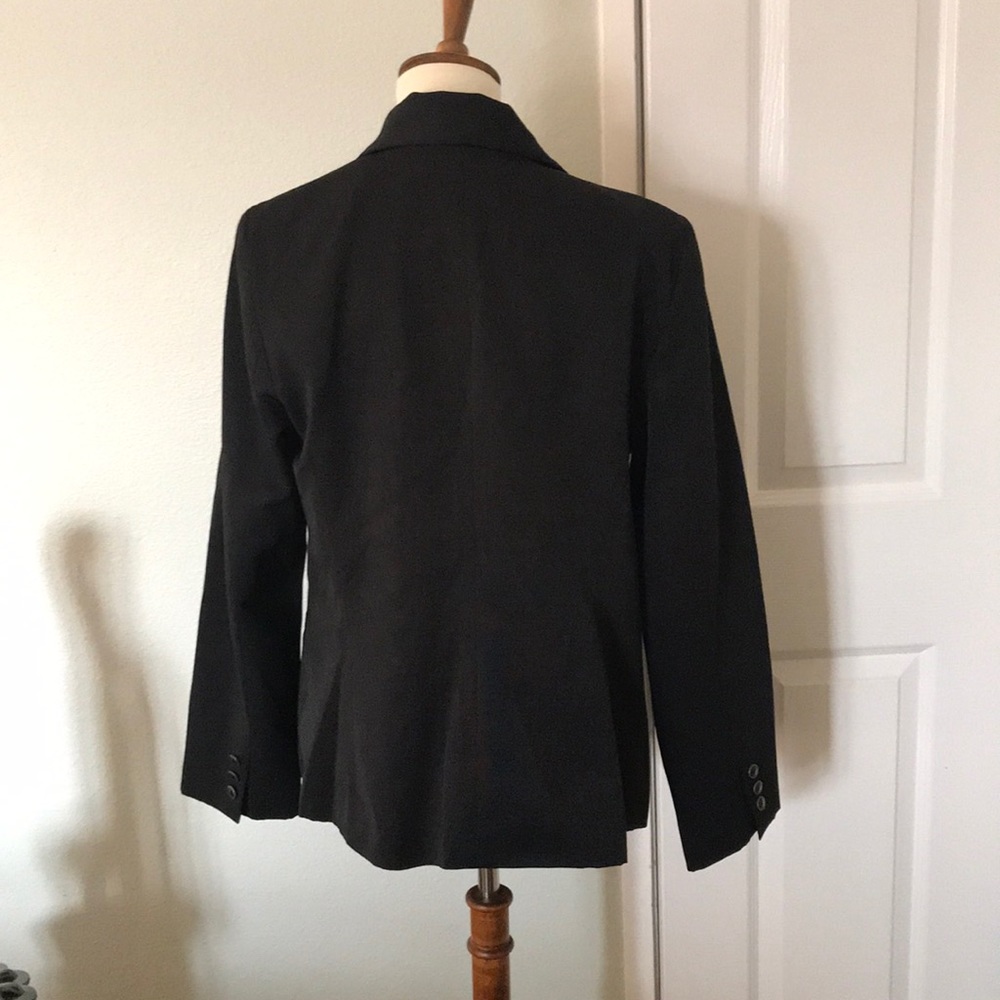 Cabi - Picture 2 of 5